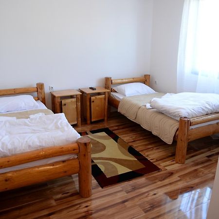 Motel Nacionalni Restoran Ognjiste Koruge Extérieur photo