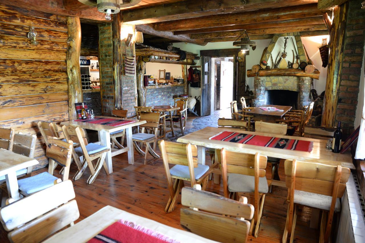 Motel Nacionalni Restoran Ognjiste Koruge Extérieur photo